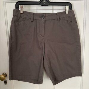 NWT Loft Walking Shorts, Size 4P Curvy. Side and Back Pockets, Belt Loops.